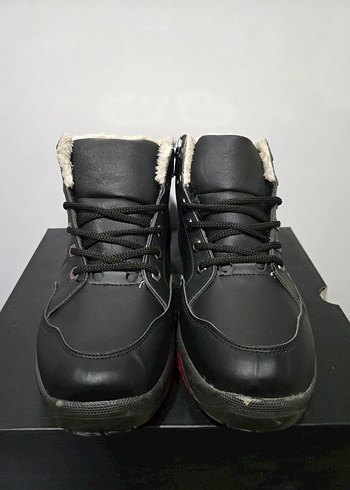 Siyah Kürklü Erkek Spor Bot - Görsel 3