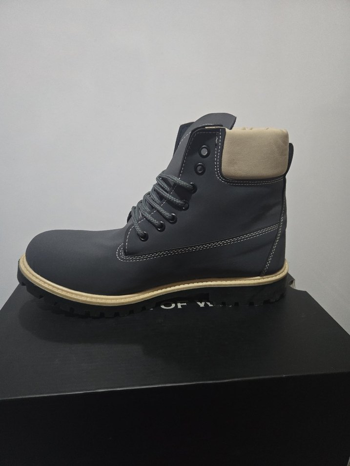 Gri Bağcıklı Erkek Bot - Görsel 2