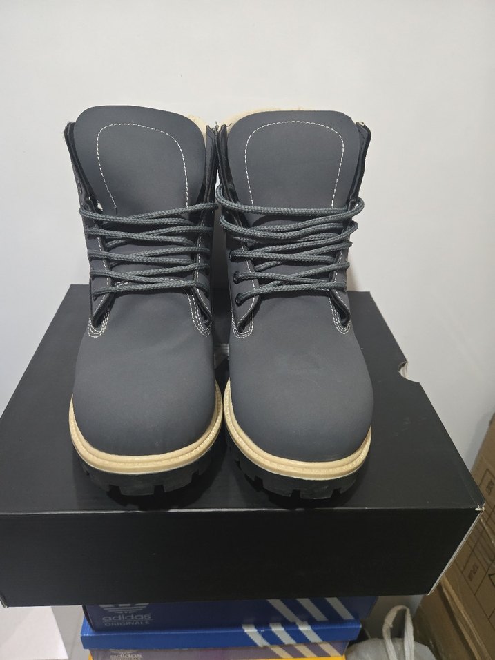 Gri Bağcıklı Erkek Bot - Görsel 3