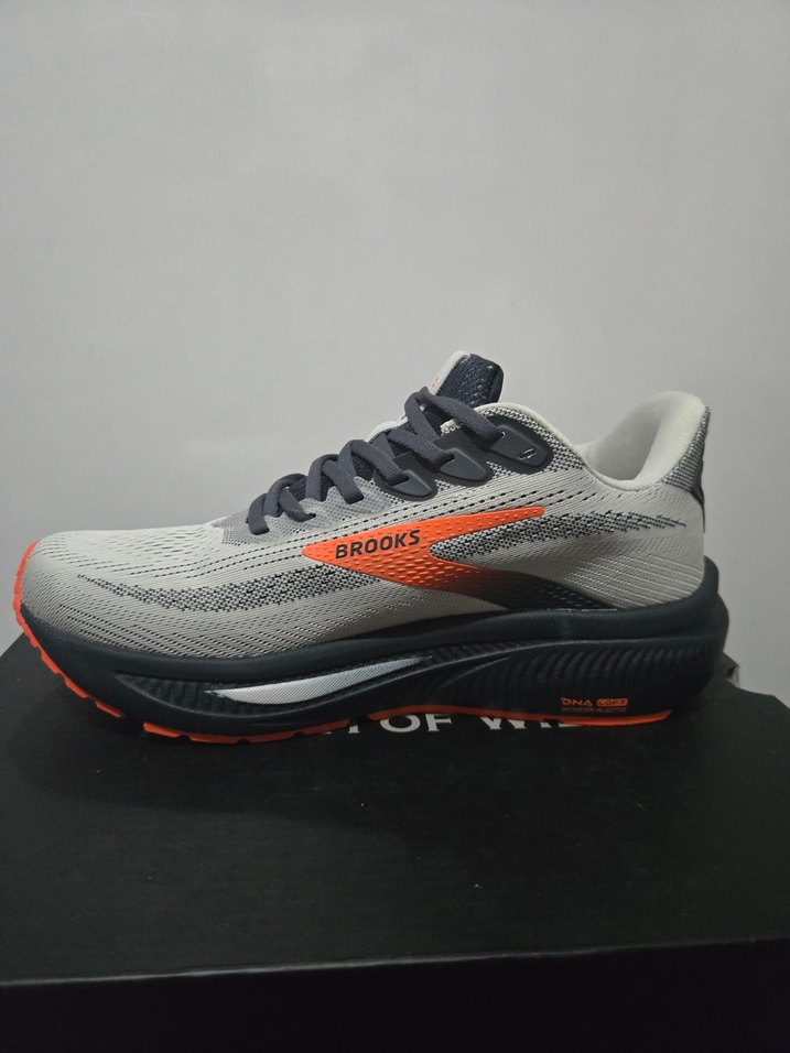 Brooks Erkek Gri Spor Ayakkabı - Görsel 2