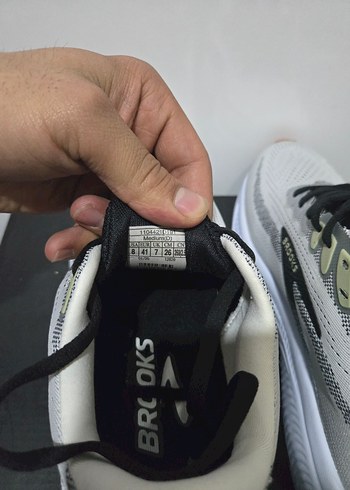 Brooks Erkek Beyaz Spor Ayakkabı - Görsel 6