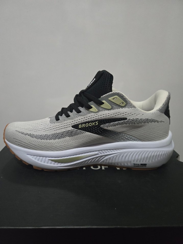 Brooks Erkek Beyaz Spor Ayakkabı - Görsel 2