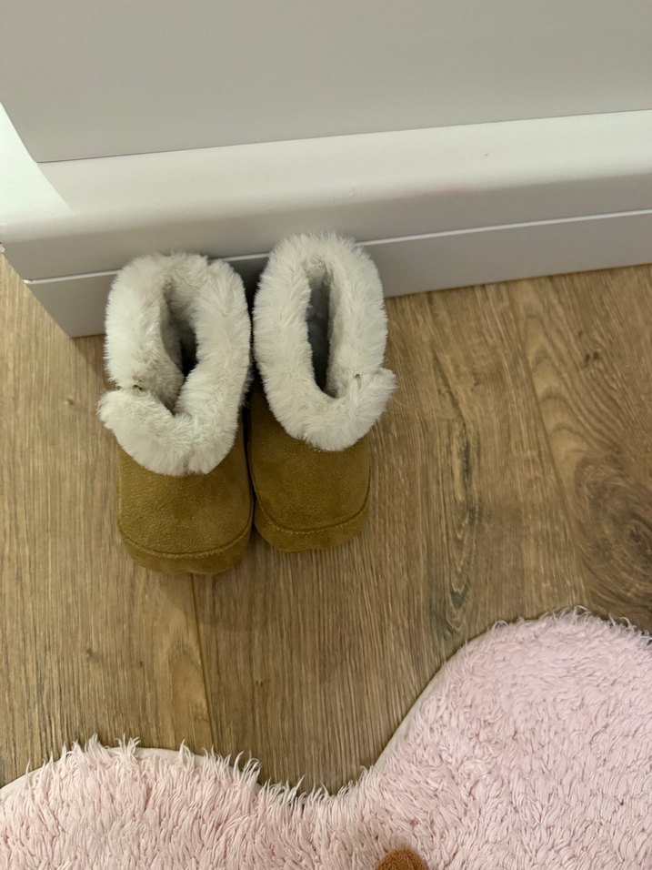 Kız Bebek  Kahverengi Süet Kürklü Bot - Görsel 2