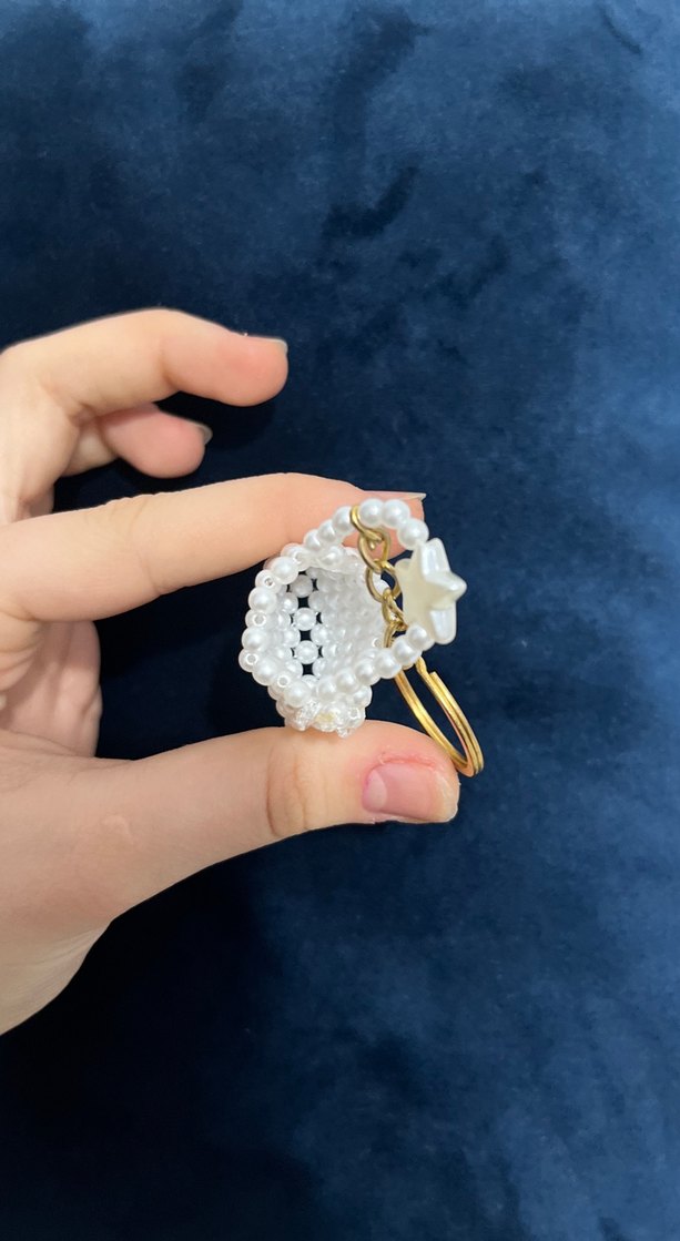 Boncuklu Beyaz Kadın Anahtarlık - Görsel 3