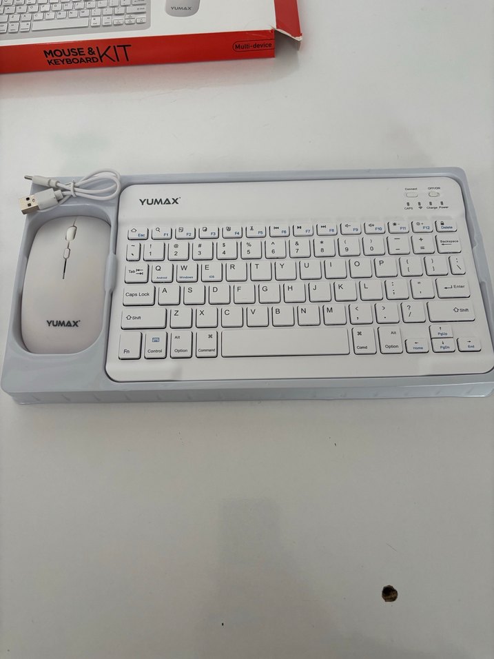 YUMAX Beyaz Kablosuz Klavye ve Mouse Seti - Görsel 5