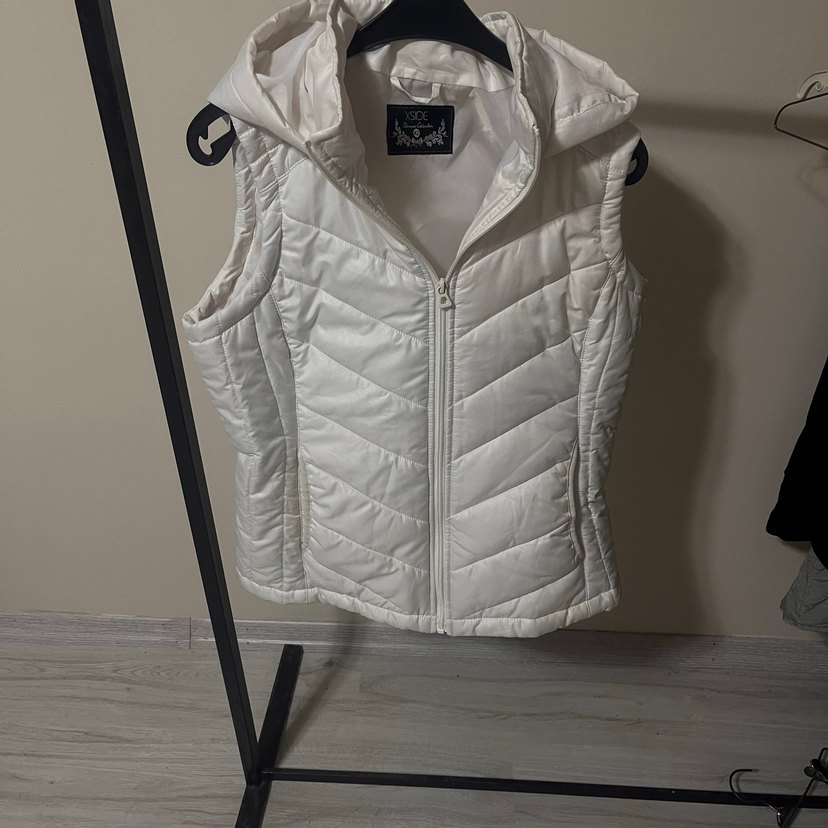 Beyaz Fermuarlı Kadın Şişme Yelek - Görsel 4