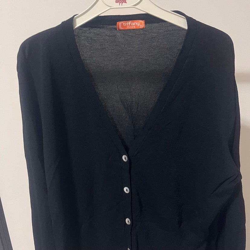 Düğmeli Siyah Kadın Hırka - Görsel 2