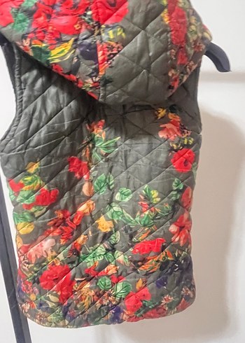 Çiçek Desenli Kolsuz Bohem Mont - Görsel 5