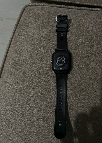 Siyah Akıllı Saat şarj aleti ile birlikte verilecektir - Görsel 7