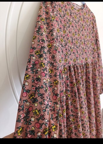 Pembe Desenli Uzun tesettür elbise - Görsel 2