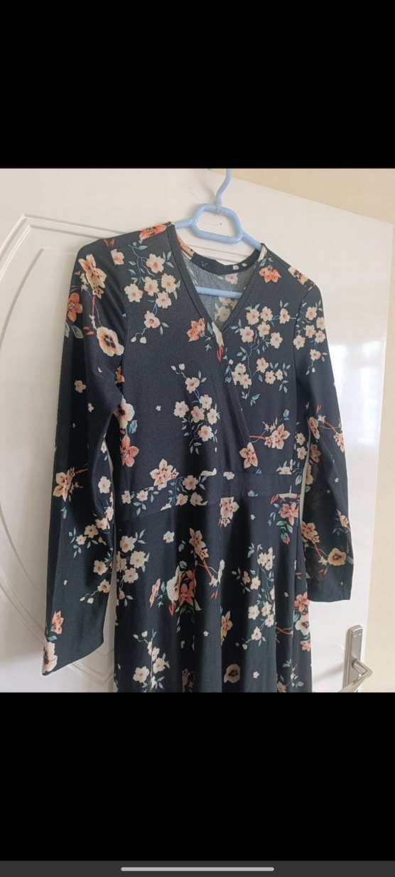 Uzun Çiçekli Bohem V Yaka Elbise - Görsel 2