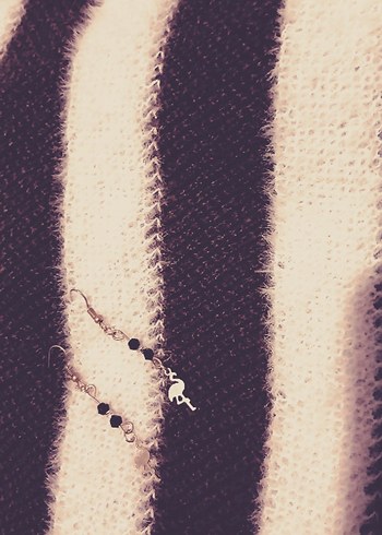 El Yapımı Flamingo Nakışlı Boncuklu Midi Küpe - Görsel 2