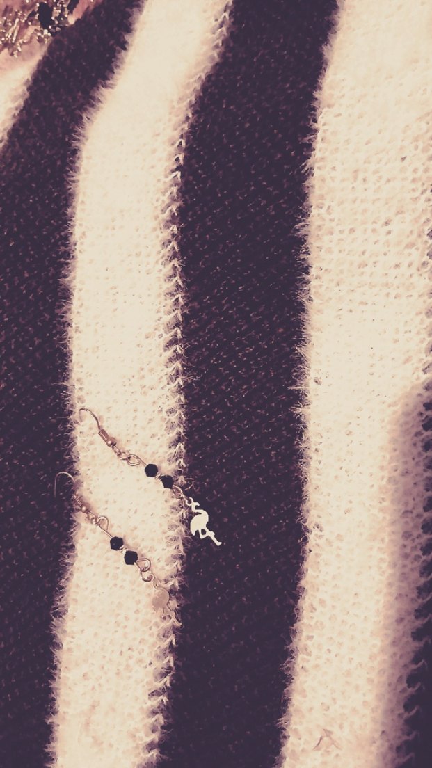 El Yapımı Flamingo Nakışlı Boncuklu Midi Küpe - Görsel 2