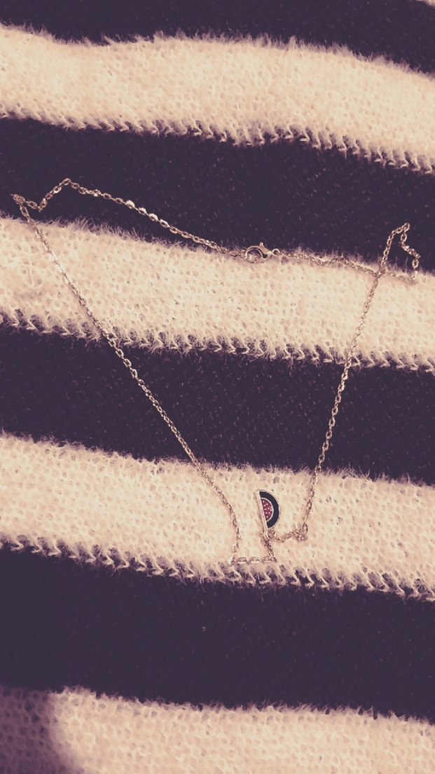 El Yapımı Karpuz Parçacıklı Uzun Zincirli Çocuk
Kolye - Görsel 2