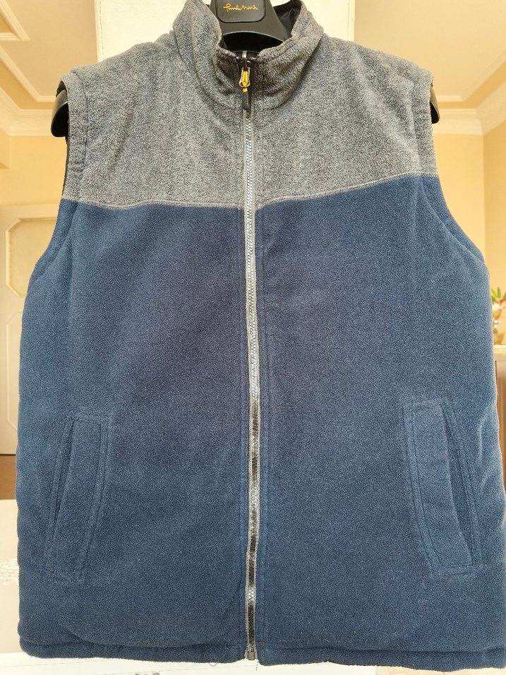 siyah yeşil çift taraflı 
Fermuarlı Erkek Kolsuz  Yelek - Görsel 2