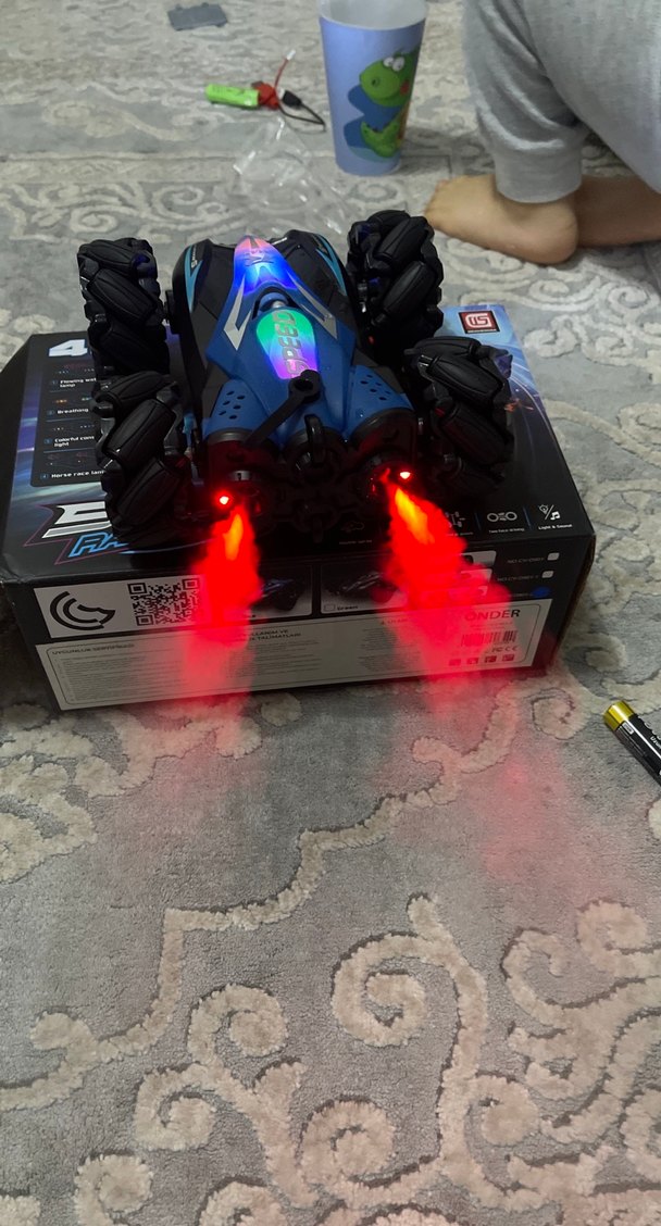 Mavi Işıklı Stunt Yarış Arabası Oyuncak - Görsel 3