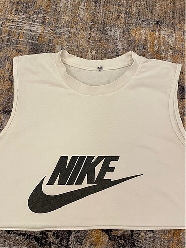 m Beden NİKE MARKA SPOR CROP