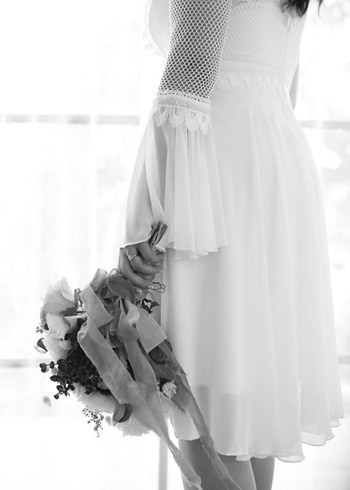 Modern Klasik V Yaka Beyaz Midi Gelinlik - Görsel 6