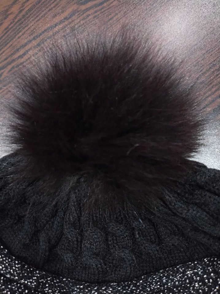 Siyah Kürklü Kadın Bere - Görsel 4