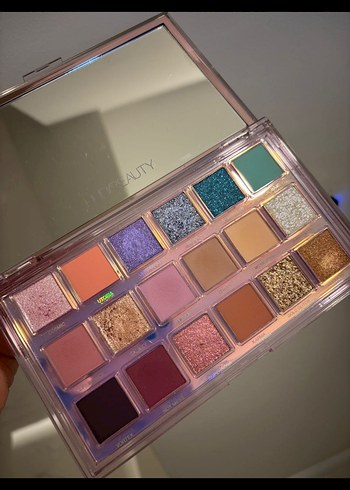 Huda Beauty Mercury Retrograde Far Paleti - Görsel 2