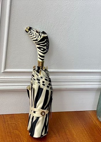 Rainie Tüylü Kulplu Zebra Desenli Şemsiye - Görsel 7