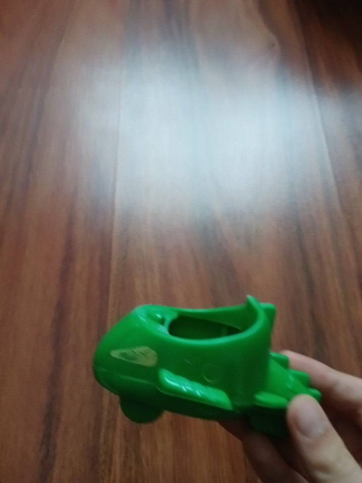 Yeşil Renkli Figür ve Araç Oyuncak - Görsel 2