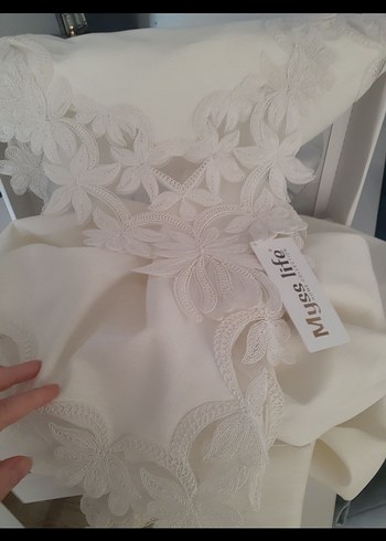 İşlemeli Beyaz Masa Örtüsü - Görsel 8