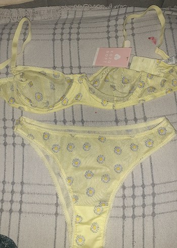 Sarı Çiçek Desenli Midi Sütyen Takımı - Görsel 2