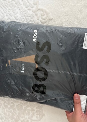 HUGO BOSS EŞOFMAN TAKIMI SIFIR - Görsel 3