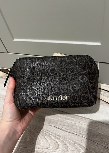 Calvin Klein Kadın Çapraz Çanta