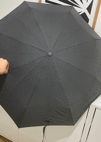Siyah Noktalı Kadın Şemsiye - Görsel 3