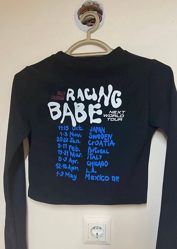 Uzun Kollu Siyah Crop Top Kadın - Görsel 2