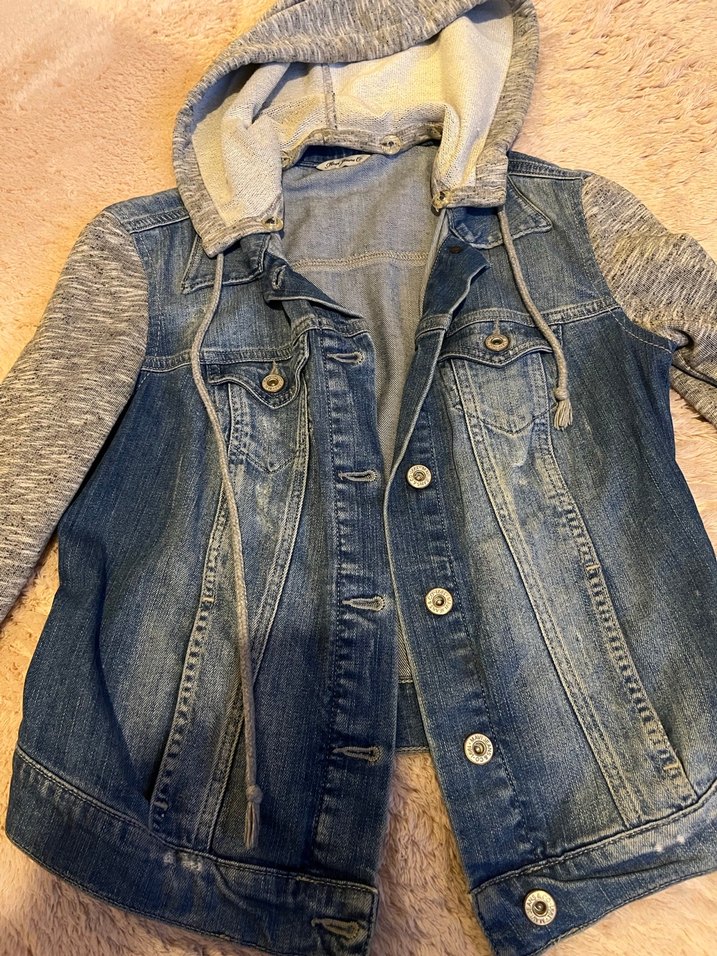 Gri Kapüşonlu Düğmeli Kadın Denim Ceket - Görsel 4