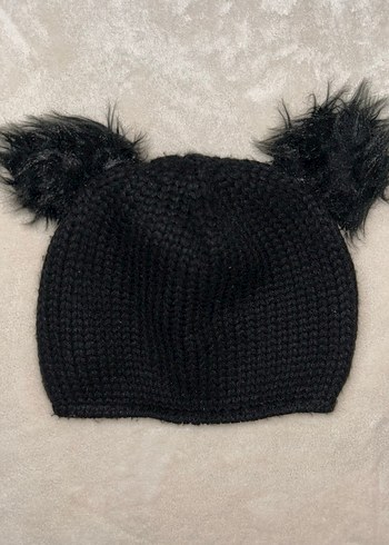 Siyah Kürklü Kadın Bere - Görsel 2