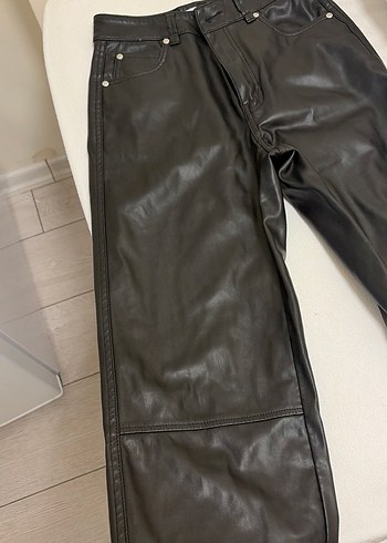 Deri pantolon bershka - Görsel 4