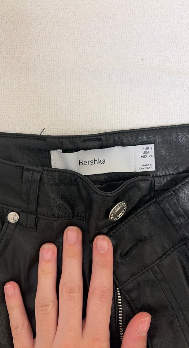 Deri pantolon bershka - Görsel 3