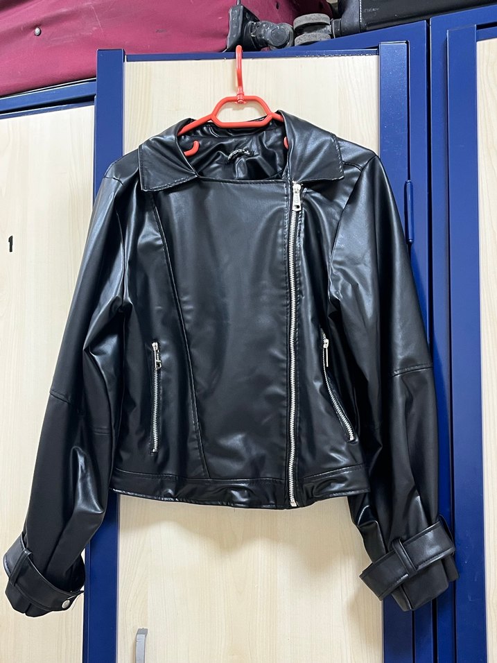 Siyah Kemerli Mini Deri Ceket - Görsel 4