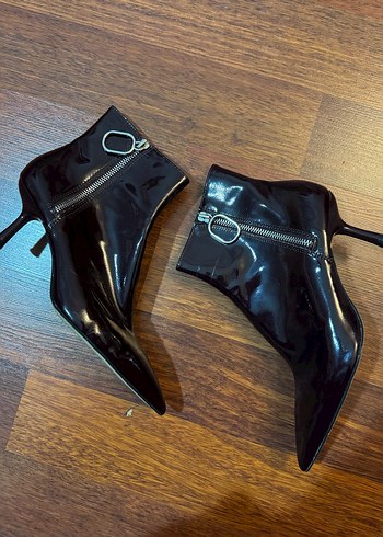 Parlak Deri Stiletto Topuklu Bot - Görsel 4