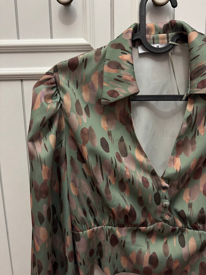 Şık Saten Gömlek - Görsel 2