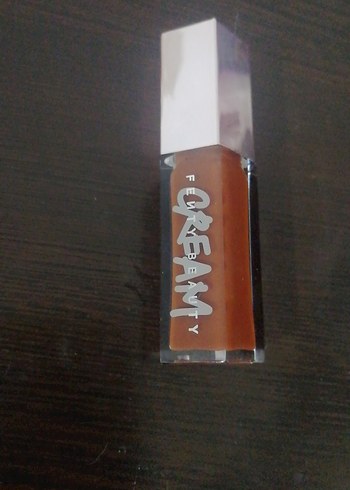 Fenty Beauty Kremsi Dudak Parlatıcısı 9ml - Görsel 5