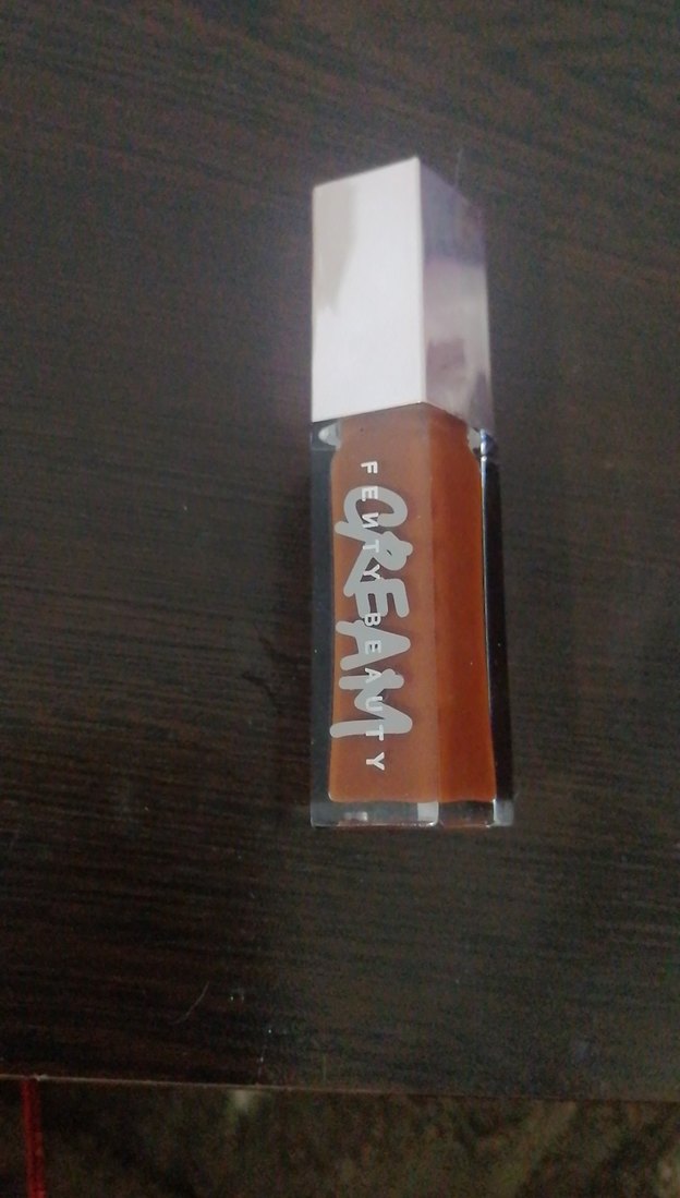 Fenty Beauty Kremsi Dudak Parlatıcısı 9ml - Görsel 5