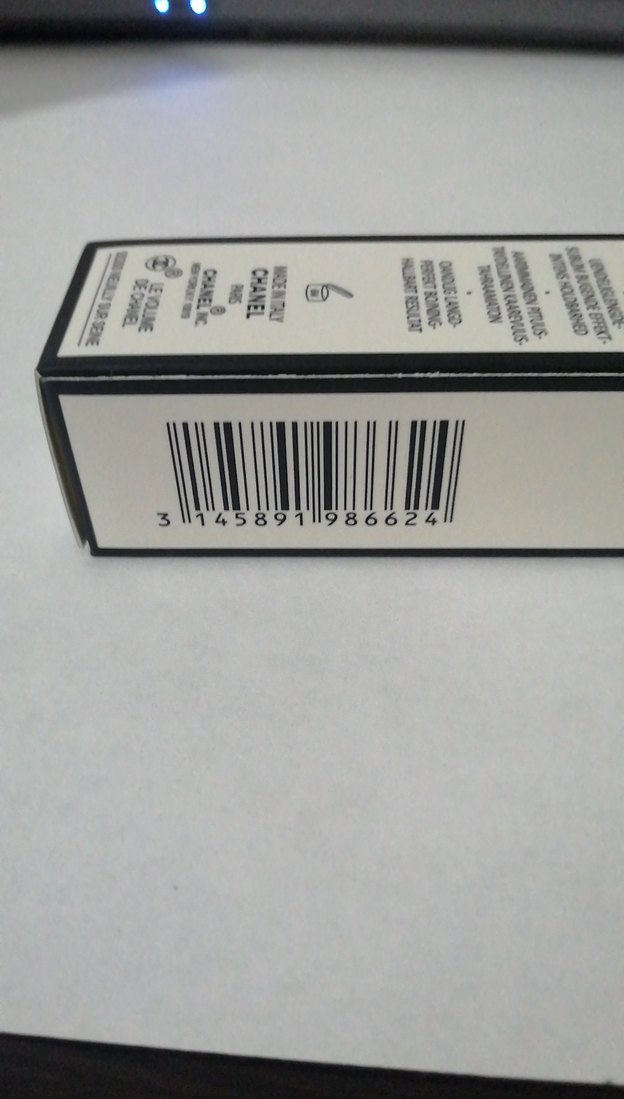 Chanel N°5 Siyah Maskara, Hacim ve Uzunluk - Görsel 4