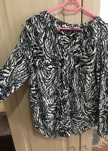 Zebra Desenli Bluz geniş kesimli Uzun Kollu, V Yaka - Görsel 2