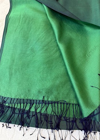 Parlak Yeşil Drapeli Kadın Şal - Aker - Görsel 5