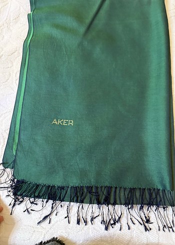 Parlak Yeşil Drapeli Kadın Şal - Aker - Görsel 2