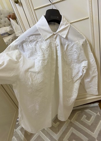 İşlemeli Beyaz Gömlek 3 beden - Görsel 5