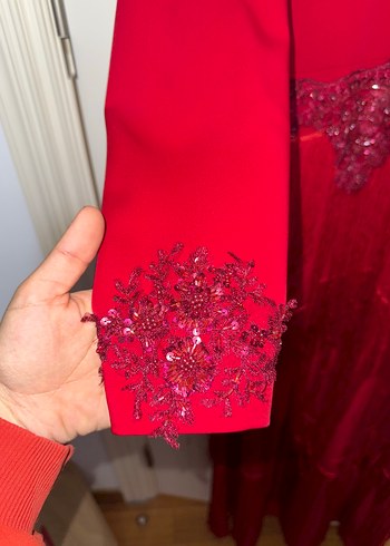Kırmızı İşlemeli Uzun Kollu Abiye Elbise setrms 40/42 uyumlu - Görsel 4