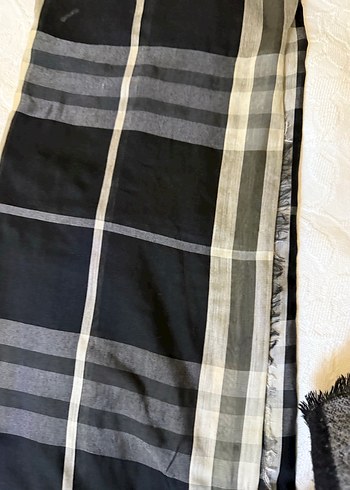 Kadın Gri Burberry desenli şal - Görsel 4