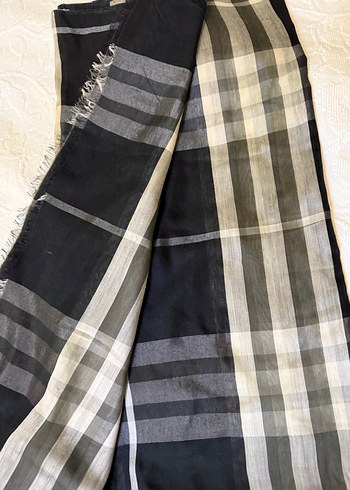 Kadın Gri Burberry desenli şal - Görsel 2