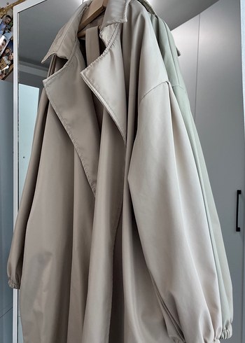 Bej Uzun Kollu Dökümlü Kadın Trençkot - Görsel 2